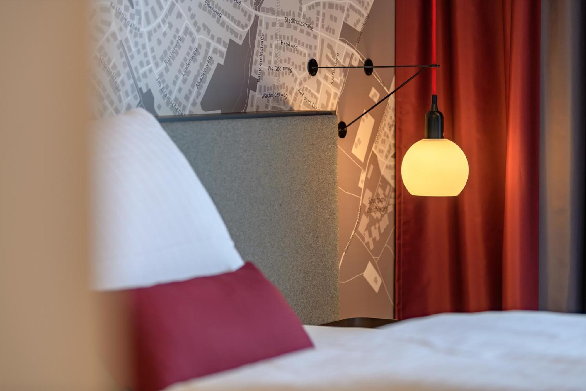 Intercityhotel Херфорд Екстериор снимка